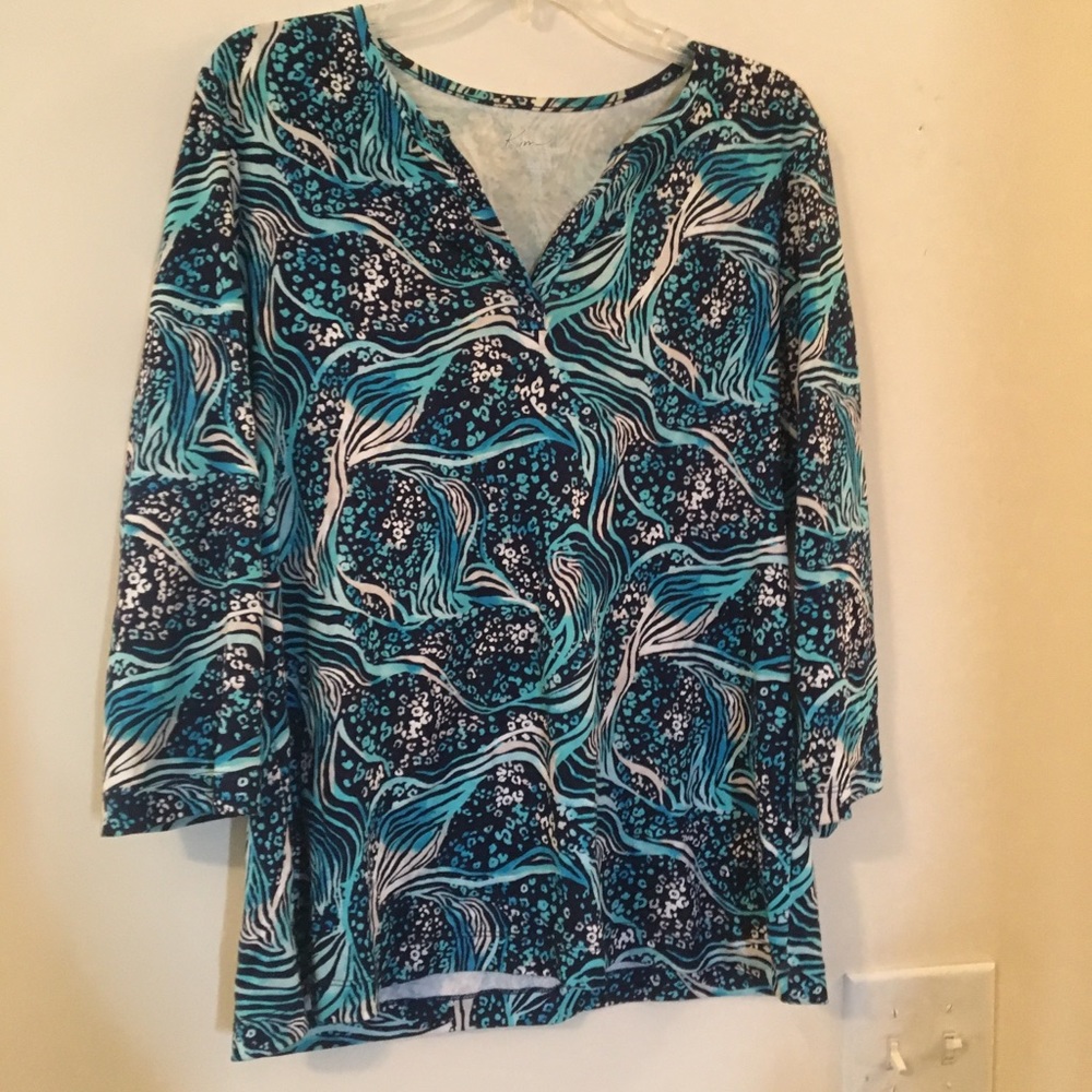 3/4 length tee shirt